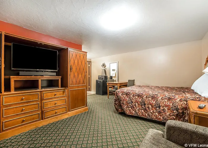 Hotel & 3*