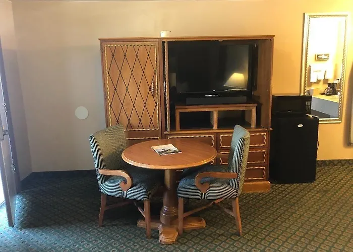 Hotel & 3*