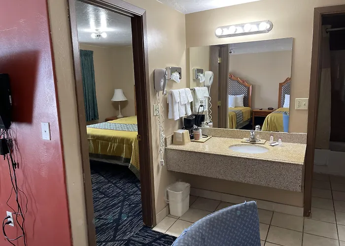 & Hotel 3*