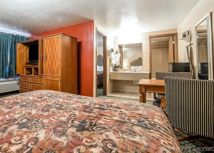 & Hotel 3*