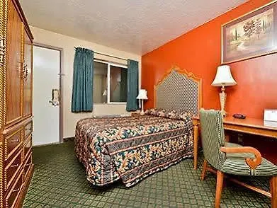Hotel & 3*