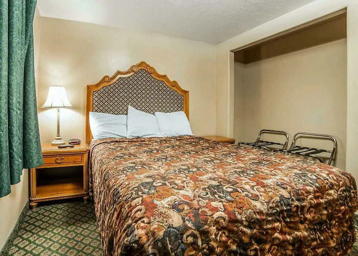 Hotel & 3*